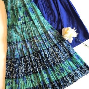 Jane Ashley floral lined skirt size medium.